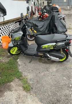 Tao Tao Transpro Tank Moped Scooter