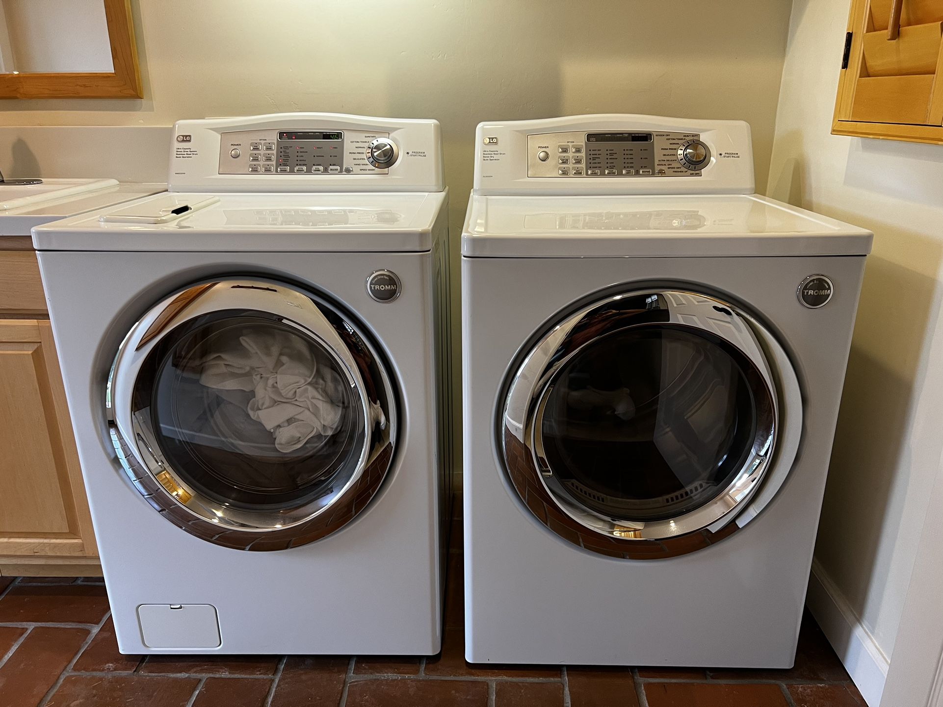Lg Washer And Gas Dryer for Sale in San Diego, CA OfferUp