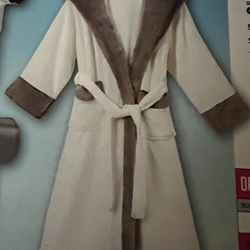 NIB Robe