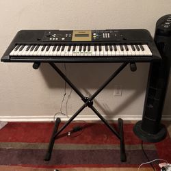 Yamaha  Black 37 Key Keyboard