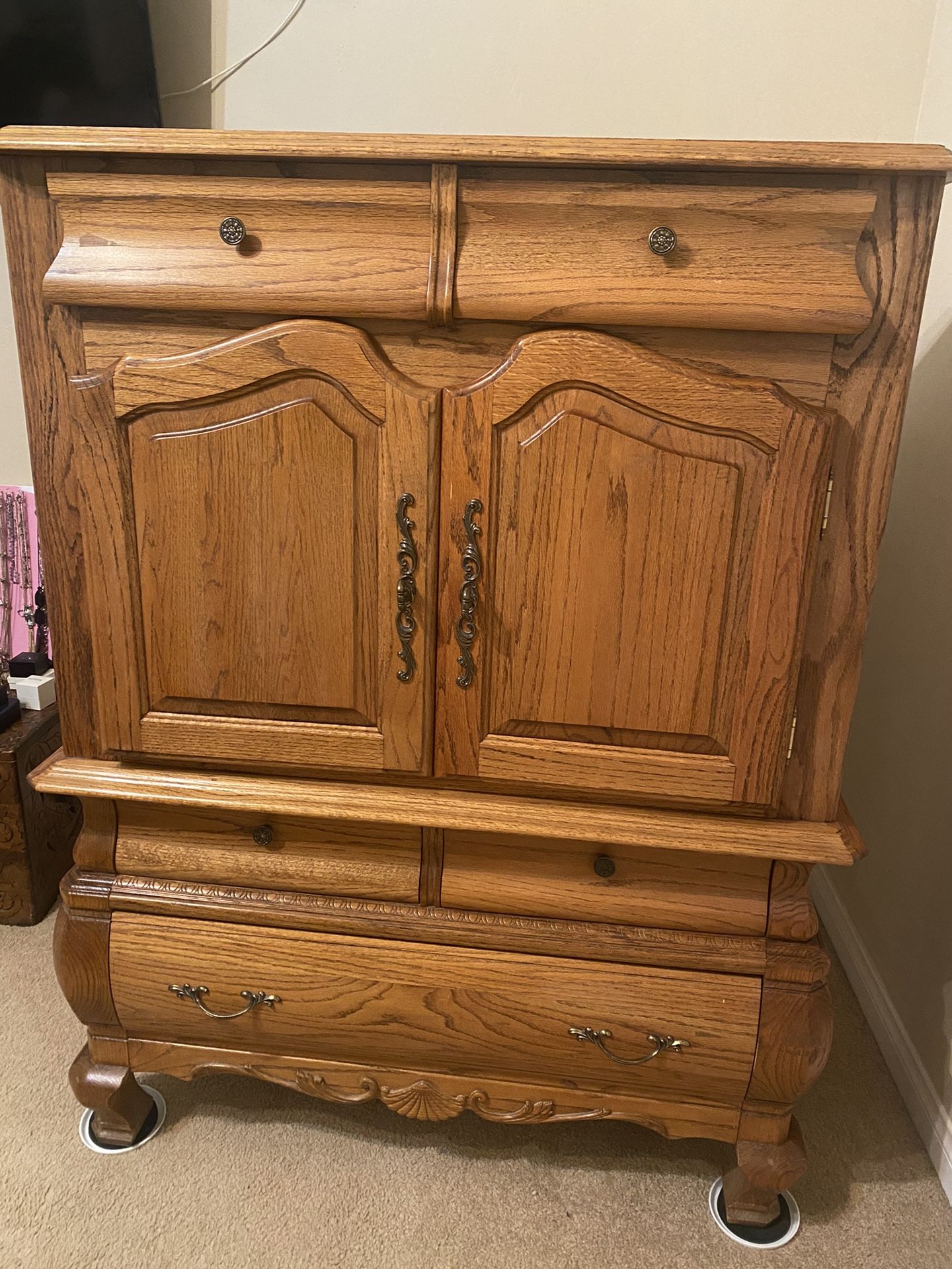 Dresser, Real Wood, 8 Drawers 