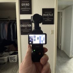 DJI Osmo Pocket 3 with Accessories 