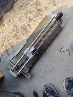 Tile cutter