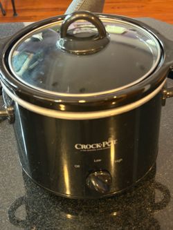 Crock-Pot slow cooker in good working condition.