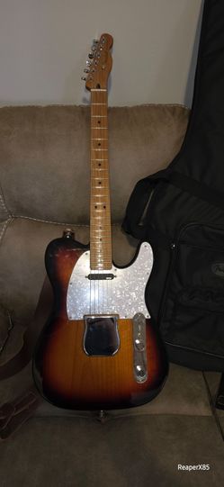 Fender Telecaster Electric Guitar Sunburst