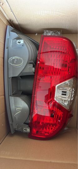 Toyota Tundra OEM tail lights