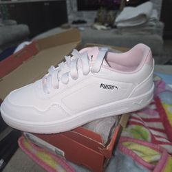 Puma Tennis Shoes  7.5 