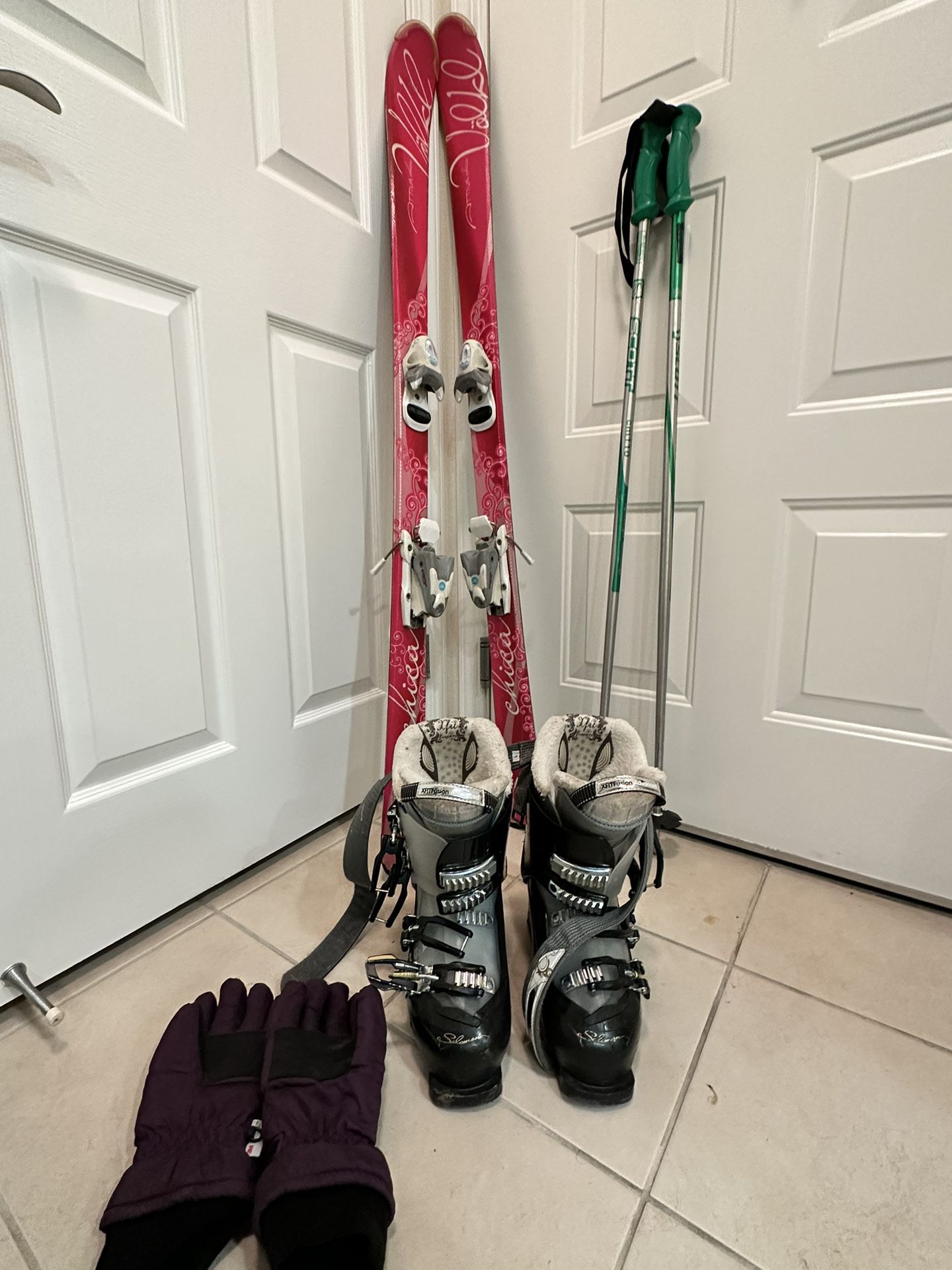 Skis 120cm + Boots Size 24 + Poles + Gloves Bundle