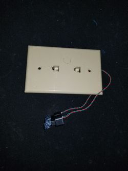 Dual phone jack