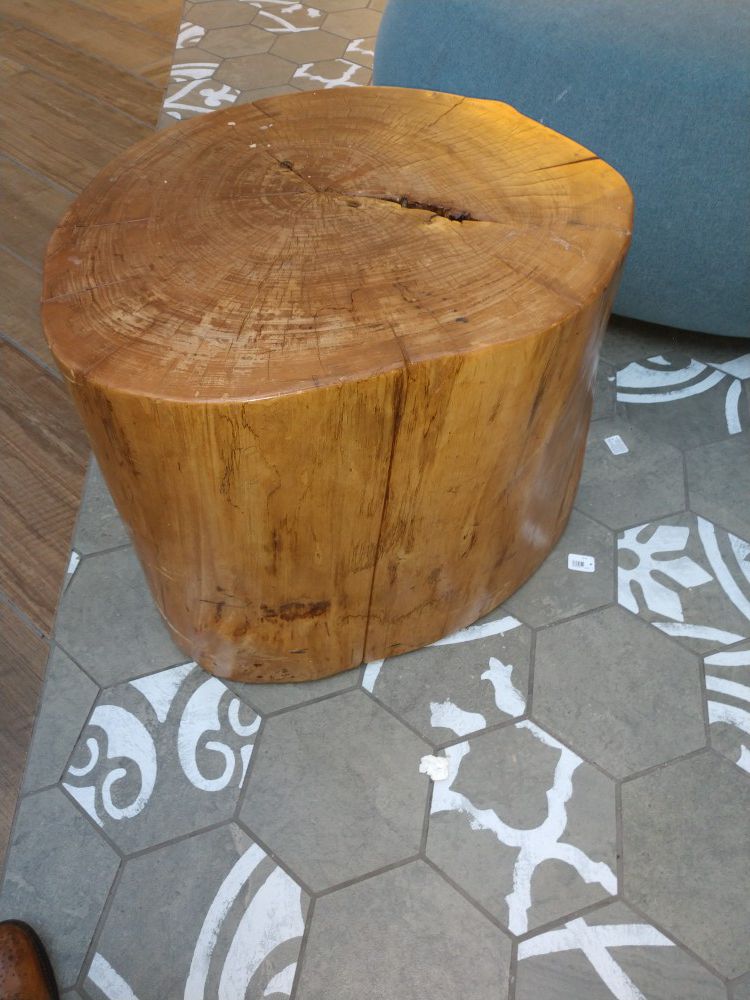 Cool looking & stylist coffee or end table.
