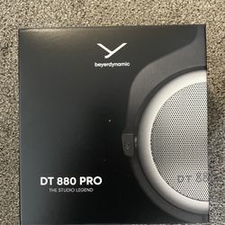 Beyerdynamic DT 880 pro BRAND NEW