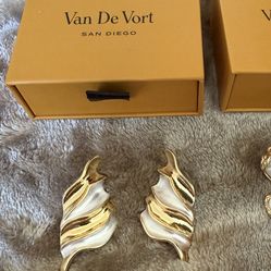 Van de vort Pearl And Gold Earrings 