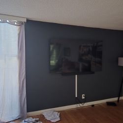 75 Inch Samsung Flat Screen TV