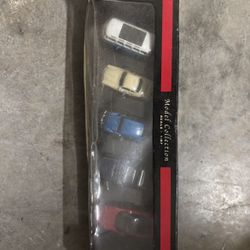 MALIBU INTERNATIONAL SET OF 5 CARS 1:87 55 Chevy, Volkswagon Collectible