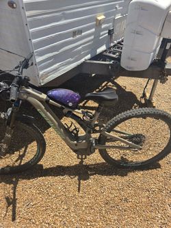 E mountain bike