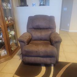 (2) Brown Recliner Chairs