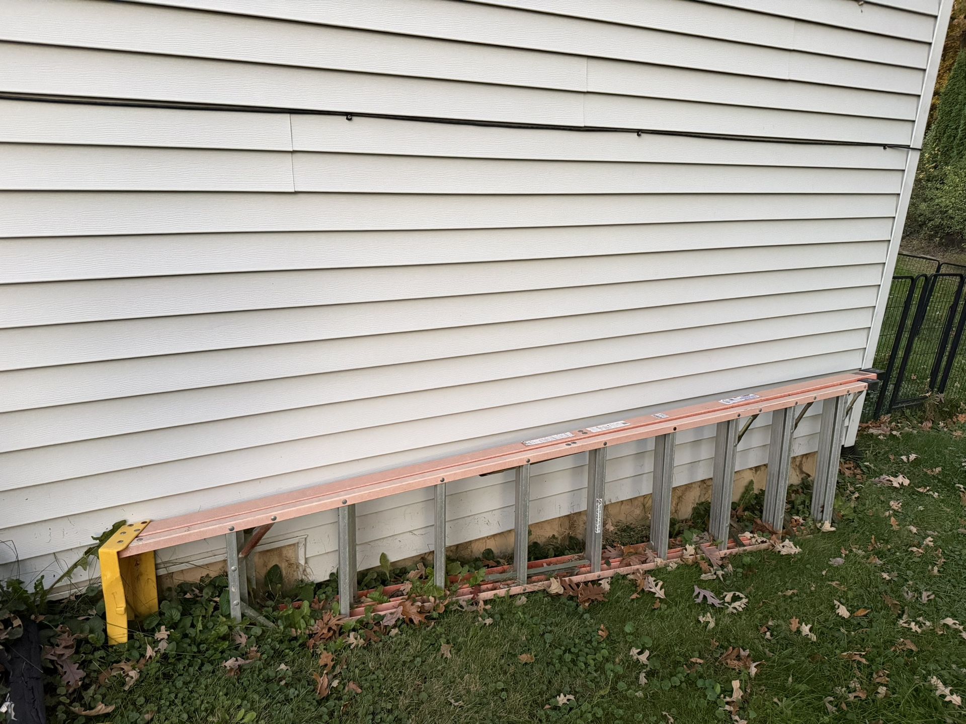 10ft Fiberglass Step Ladder