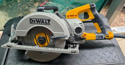 Dewalt saw