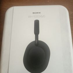 Brand New Sealed Sony WH-1000XM5 Headphone