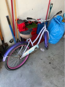 Huffy Women’s Cruiser Bike