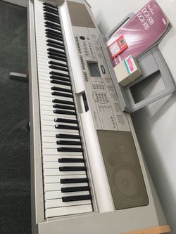 Yamaha portable grand piano dsx500 keyboard