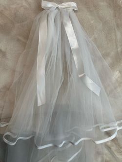 Short wedding veil