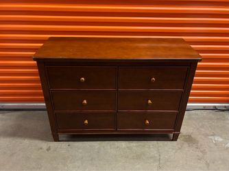 Beautiful Brown 6 drawer Wood Dresser