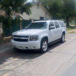 2009 Chev Suburban 