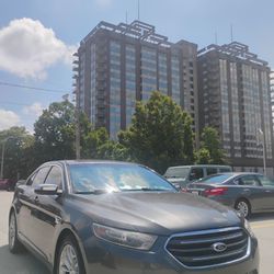 2017 Ford Taurus