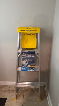 Aluminum Stepladder