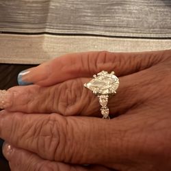 Pear Shaped Lab Grown Diamond Engagement Ring