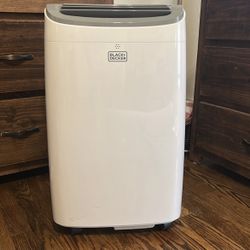 Air Conditioner- Barely Used