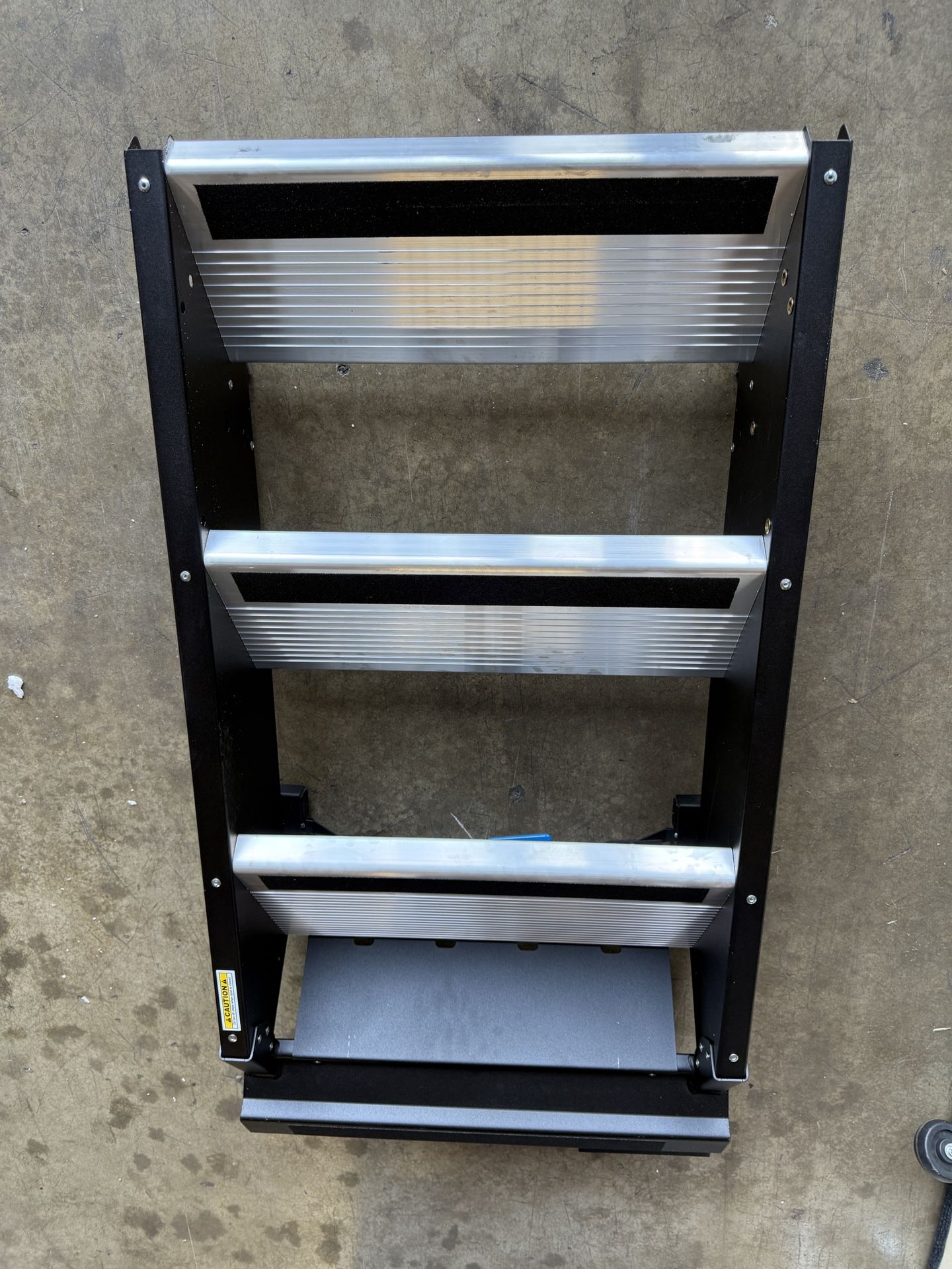 Mor/Ryde STP-206 StepAbove 3-Step RV Entry Steps 26" to 28" Door Width