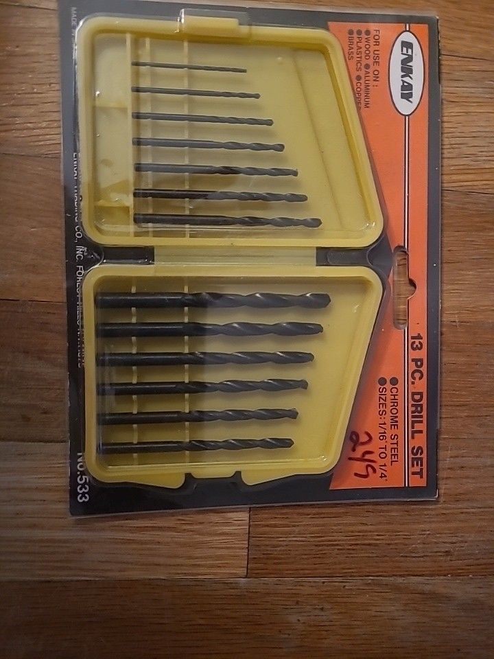 Twist Drill Bits Set Titanium Coated HSS 13 pcs SAE 1/16" - 1/4" new w/ case