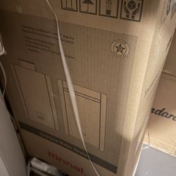 9.8 GPM 199,000 BTU 120 Volt Residential Indoor Liquid Propane Tankless Water Heater