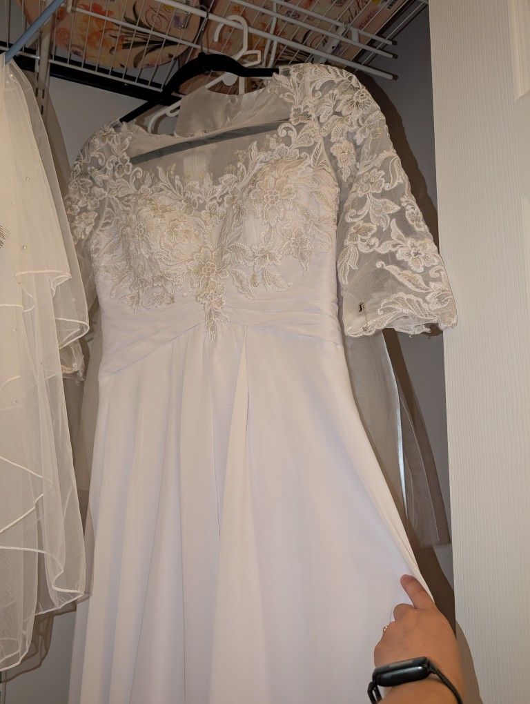Prom/Wedding Dress New