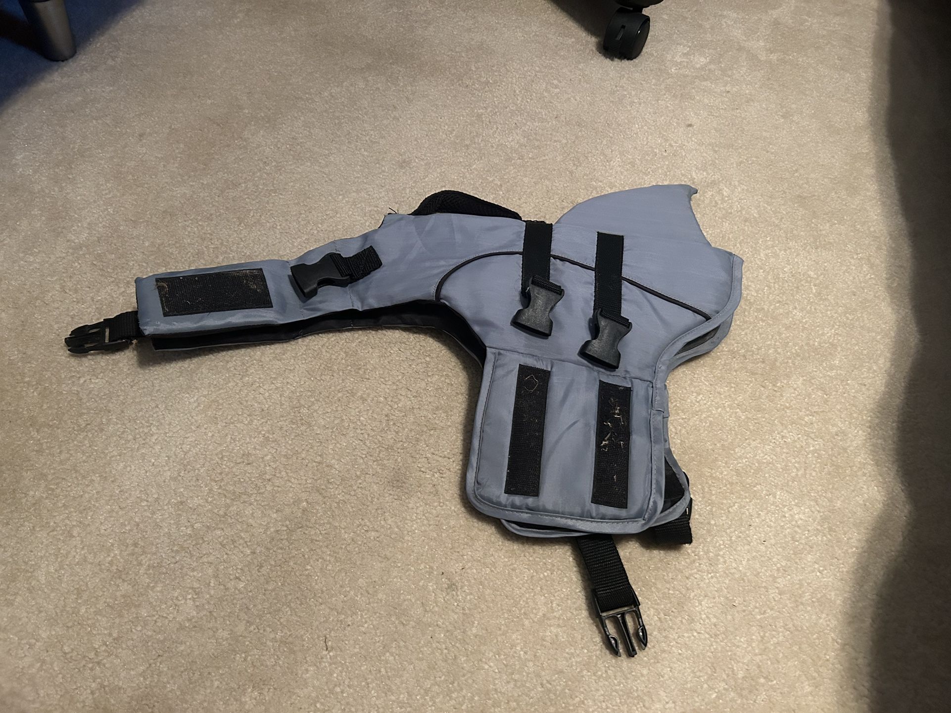 Doggy Life Jacket, Top paw, Medium, Shark Fin