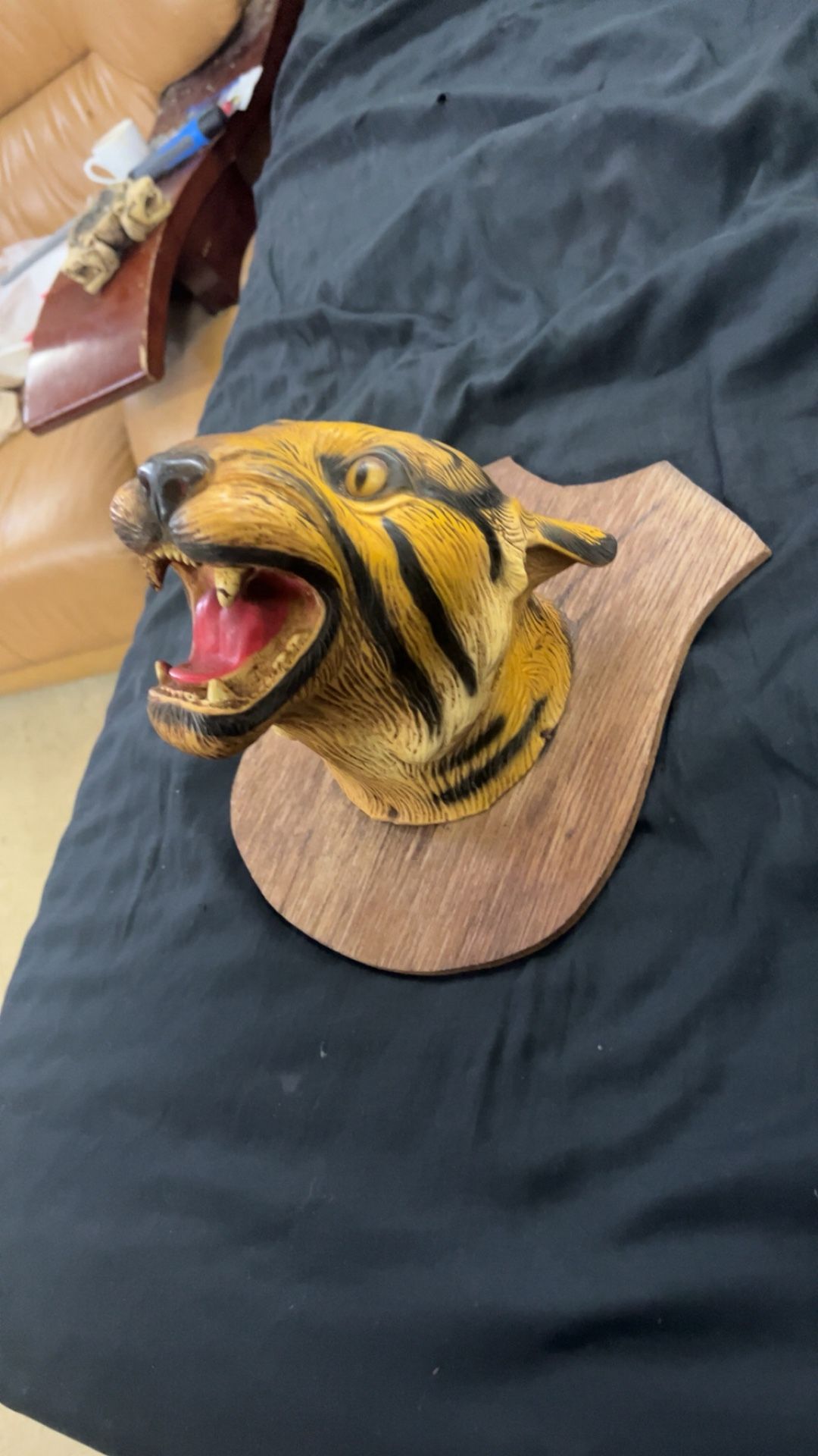 Antique Tiger Head 60s wall decor mancave