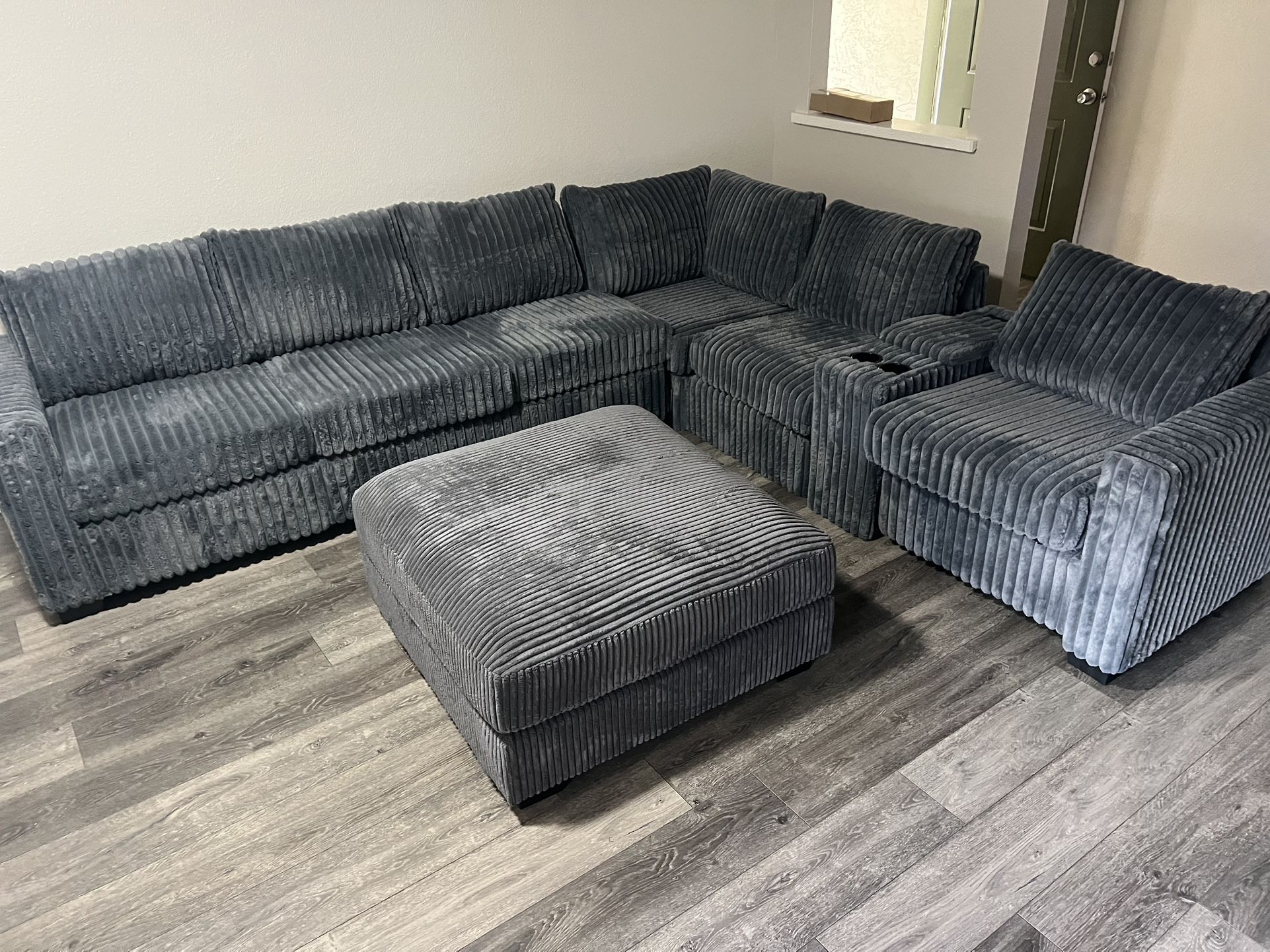 New Fur-Like Jumbo Corduroy Sectional. Grey / Multiple Colors. 133x104x35H. Free Delivery!