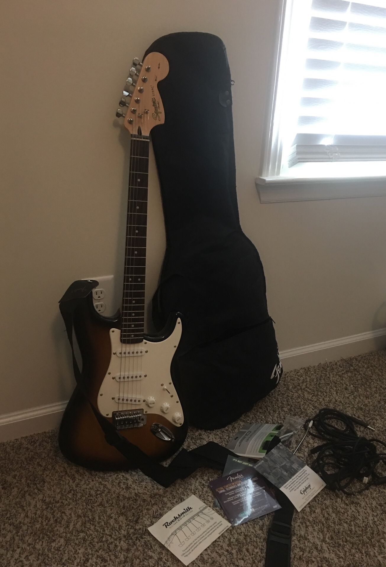 Electric Guitar /Squier/tender