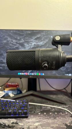 Microphone
