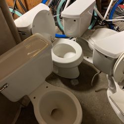 Toilets  Great Condition 