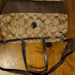 Signature Coach X-Large Brown Diaper Tote Bag Travel 