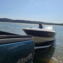 2002 Bayliner 2150 capri