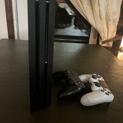 PS4 Pro Slim