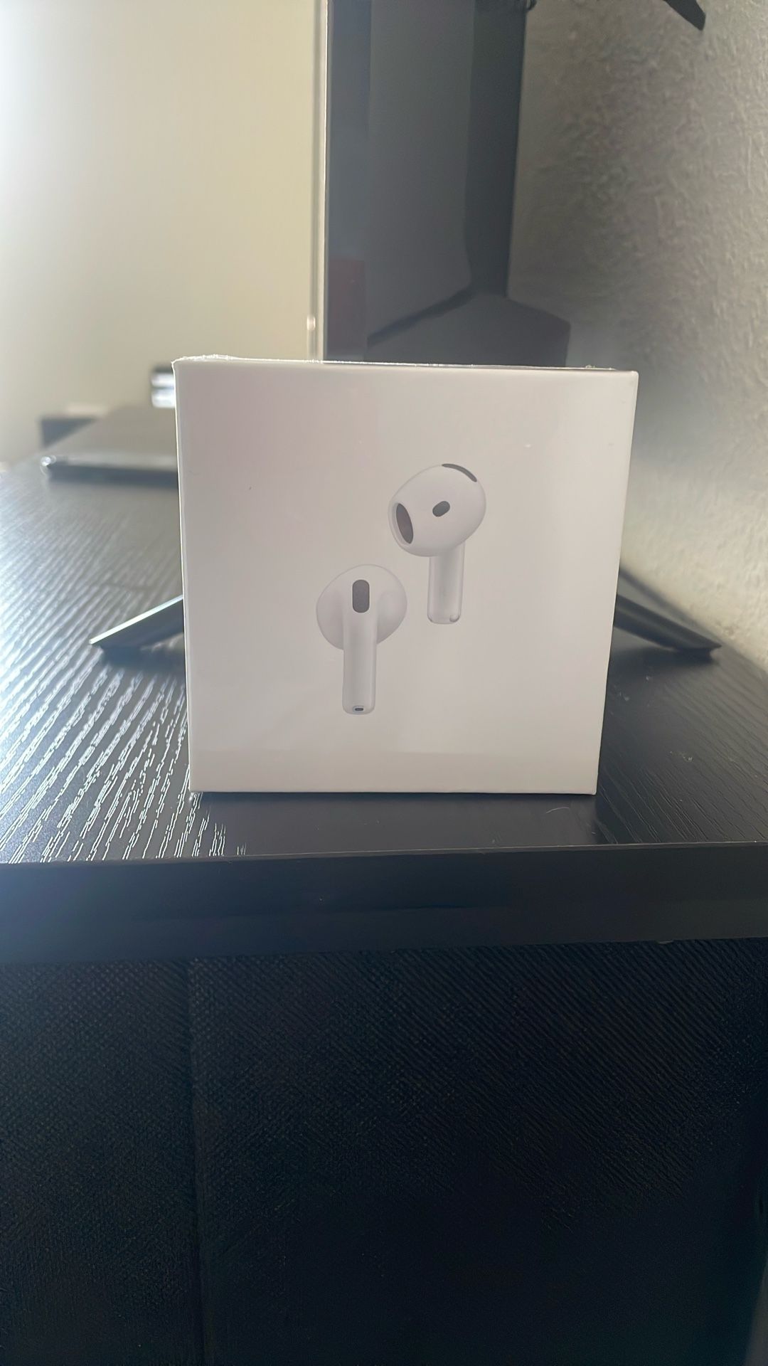 AirPod 4 With Active Noise Cancellation