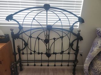 Antique Cast Iron Bed Frame