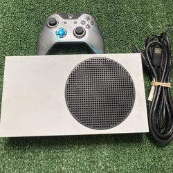 Xbox Series S With Controller And Games Works Perfectly