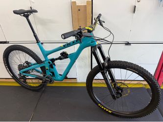 Yeti SB 150 Carbon Fiber Mountain Bike MTB