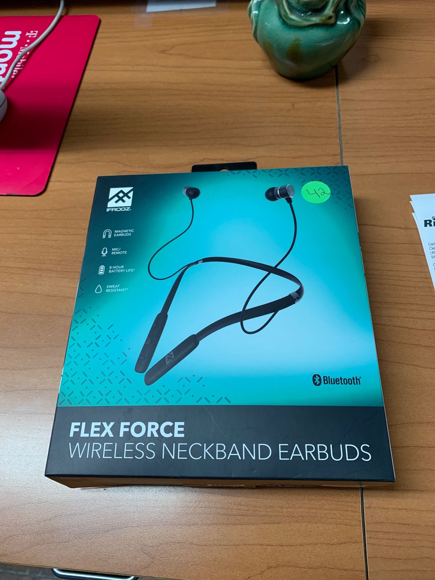 Wireless earbuds